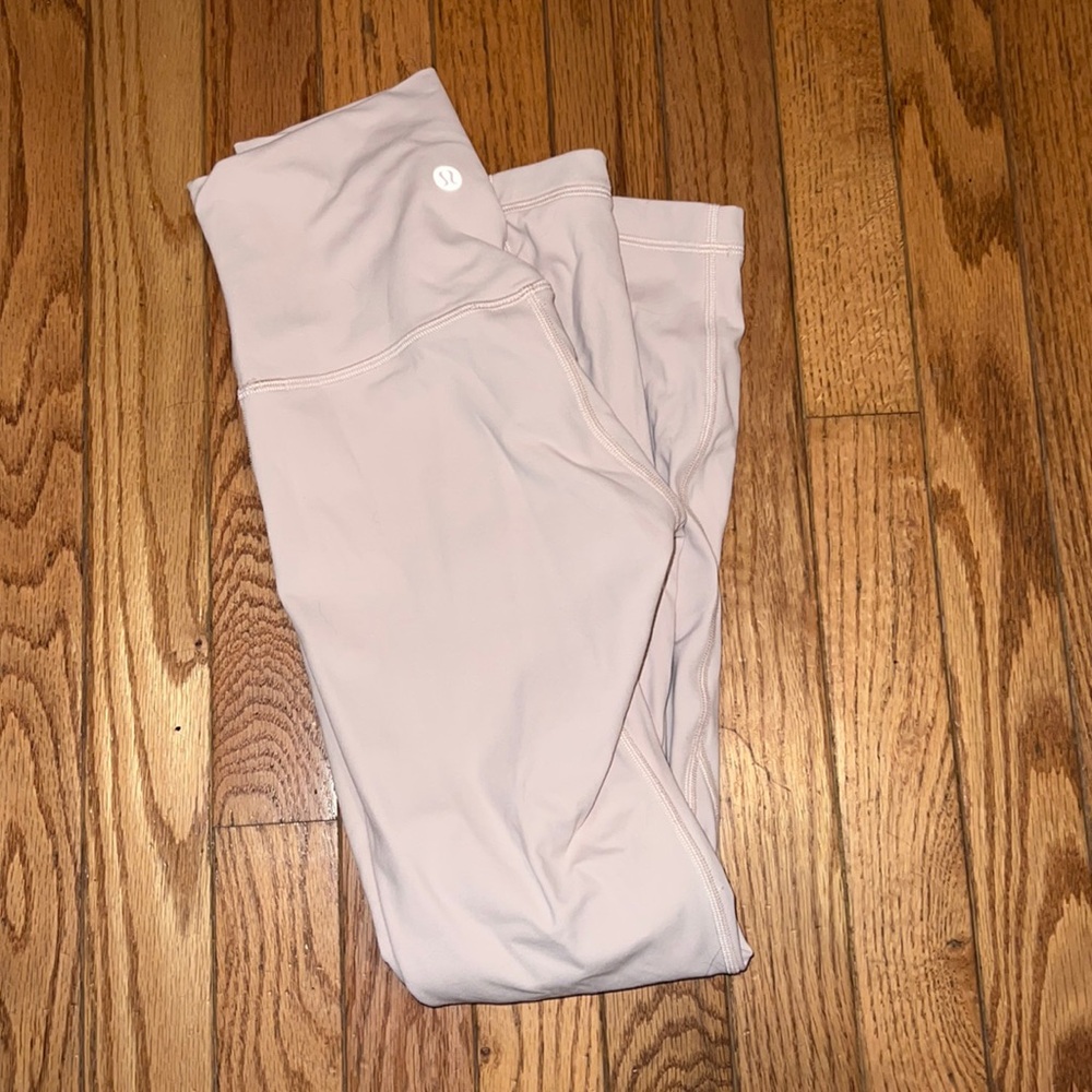 Lululemon women’s leggings size 2 light pink